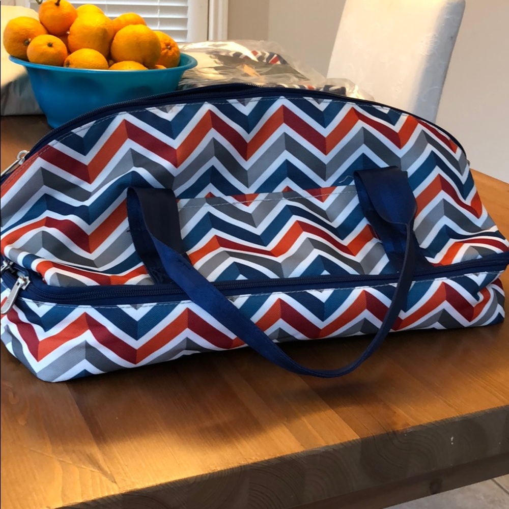 Oniva hot dish carrier